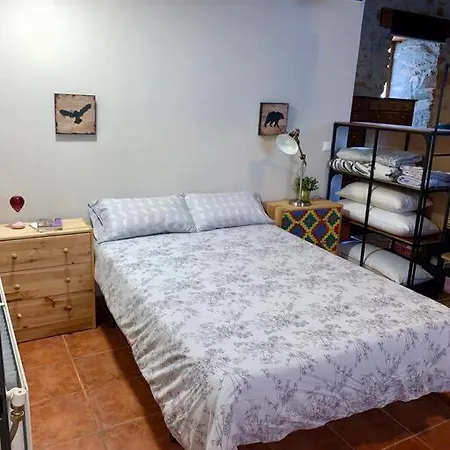 Mirador Yellow Door Daire Ponferrada